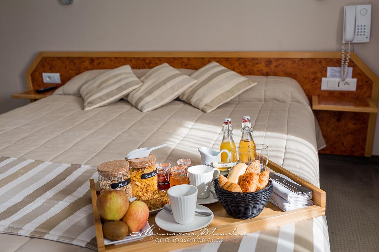 Beau Rivage Hotel Nogent-sur-Seine Buitenkant foto